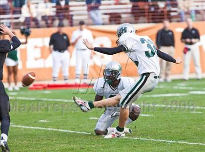 Thumbnail 3 in Clark vs. Hightower (Texas 5A D1 Semifinals) photogallery.
