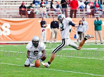 Thumbnail 3 in Clark vs. Hightower (Texas 5A D1 Semifinals) photogallery.