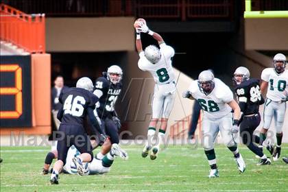 Thumbnail 1 in Clark vs. Hightower (Texas 5A D1 Semifinals) photogallery.