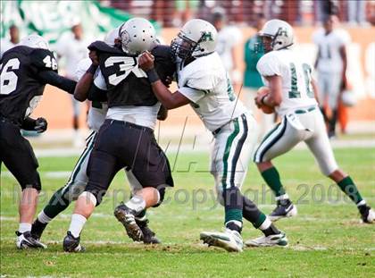 Thumbnail 1 in Clark vs. Hightower (Texas 5A D1 Semifinals) photogallery.