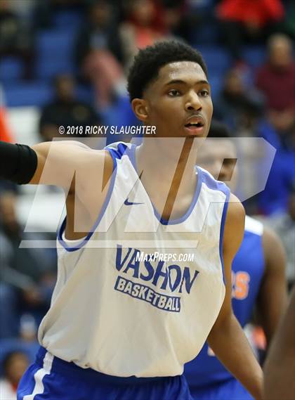 Thumbnail 2 in East St. Louis vs. Vashon photogallery.