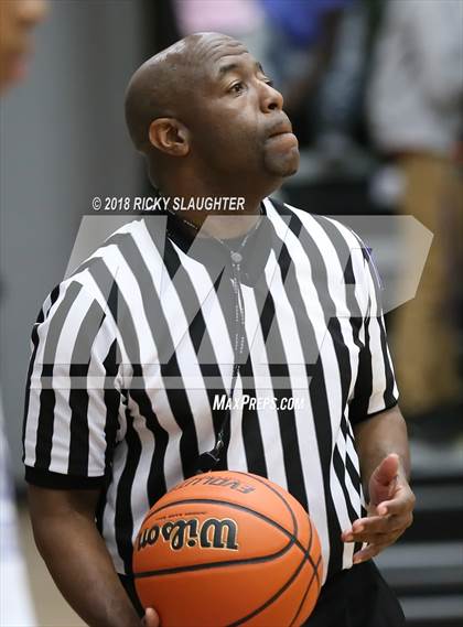 Thumbnail 3 in East St. Louis vs. Vashon photogallery.
