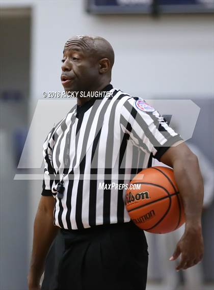 Thumbnail 1 in East St. Louis vs. Vashon photogallery.