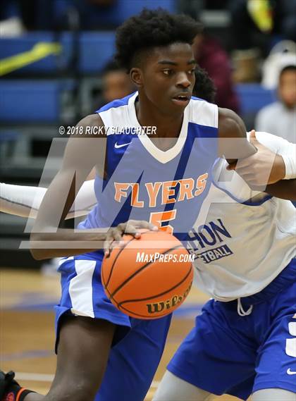Thumbnail 3 in East St. Louis vs. Vashon photogallery.