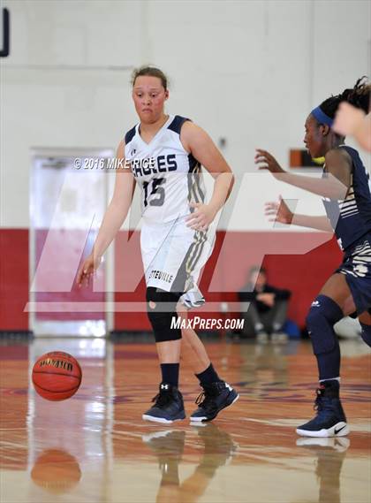Thumbnail 2 in Fayetteville Academy vs Hickory Grove (WNC Holiday Classic) photogallery.