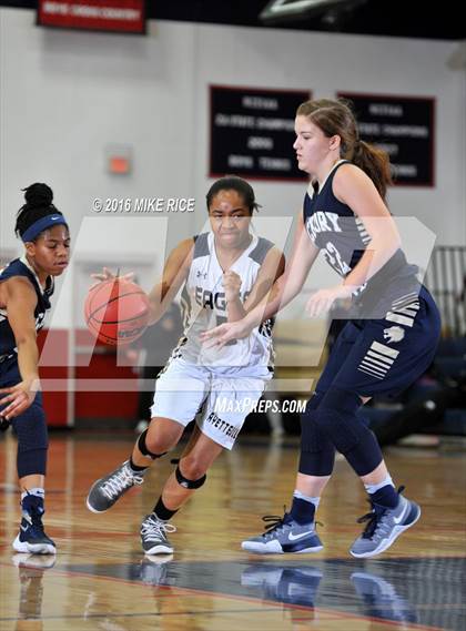 Thumbnail 3 in Fayetteville Academy vs Hickory Grove (WNC Holiday Classic) photogallery.