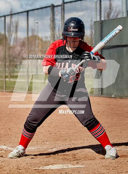Thumbnail 3 in Bella Vista vs. Lodi (Preseason Tournament) photogallery.