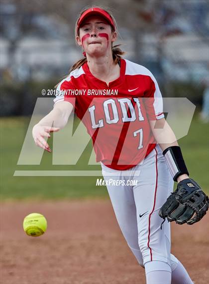 Thumbnail 3 in Bella Vista vs. Lodi (Preseason Tournament) photogallery.