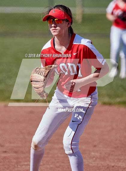 Thumbnail 2 in Bella Vista vs. Lodi (Preseason Tournament) photogallery.