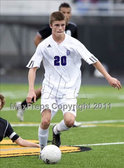 Thumbnail 3 in Downers Grove North @ Hinsdale South (Regional Playoff) photogallery.