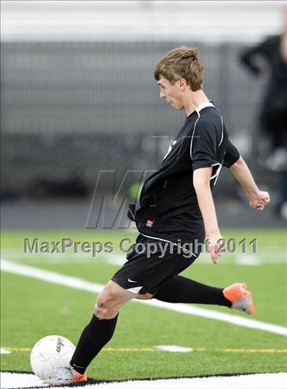 Thumbnail 3 in Downers Grove North @ Hinsdale South (Regional Playoff) photogallery.