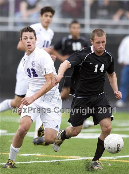 Thumbnail 3 in Downers Grove North @ Hinsdale South (Regional Playoff) photogallery.