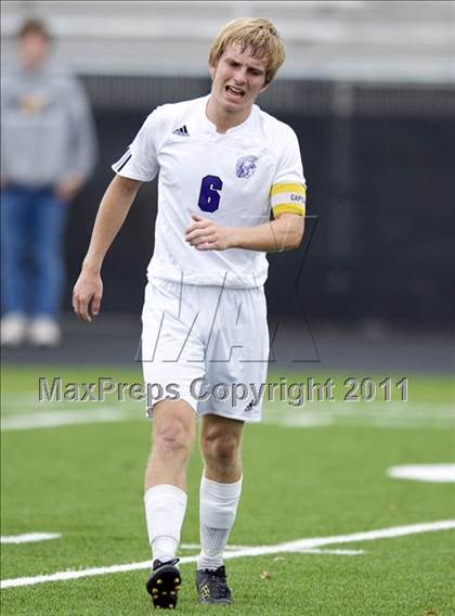 Thumbnail 2 in Downers Grove North @ Hinsdale South (Regional Playoff) photogallery.
