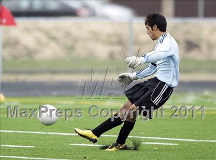 Thumbnail 2 in Downers Grove North @ Hinsdale South (Regional Playoff) photogallery.