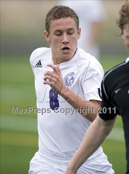 Thumbnail 2 in Downers Grove North @ Hinsdale South (Regional Playoff) photogallery.