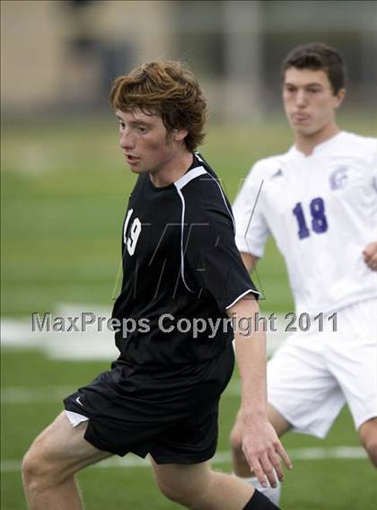 Thumbnail 3 in Downers Grove North @ Hinsdale South (Regional Playoff) photogallery.