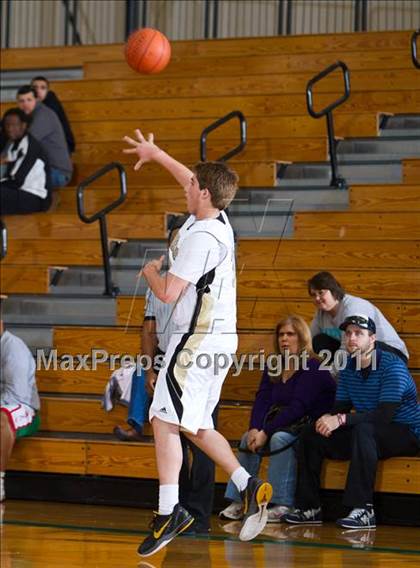 Thumbnail 2 in Pasadena Memorial vs Galena Park (McDonald's Texas Invitational) photogallery.