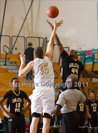 Thumbnail 3 in Pasadena Memorial vs Galena Park (McDonald's Texas Invitational) photogallery.