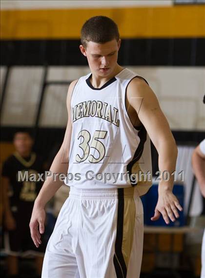 Thumbnail 2 in Pasadena Memorial vs Galena Park (McDonald's Texas Invitational) photogallery.