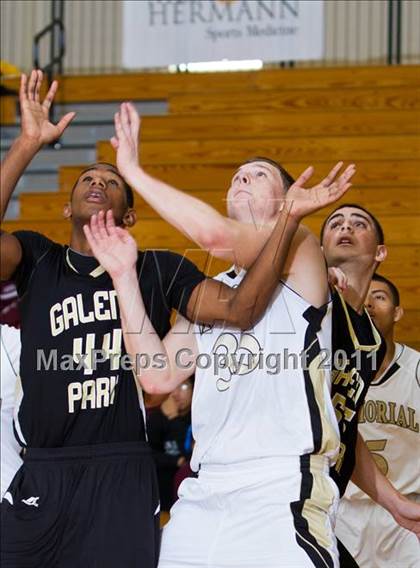 Thumbnail 1 in Pasadena Memorial vs Galena Park (McDonald's Texas Invitational) photogallery.
