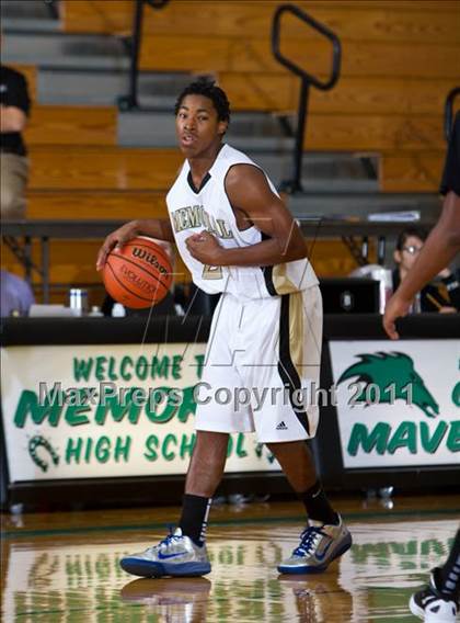 Thumbnail 2 in Pasadena Memorial vs Galena Park (McDonald's Texas Invitational) photogallery.