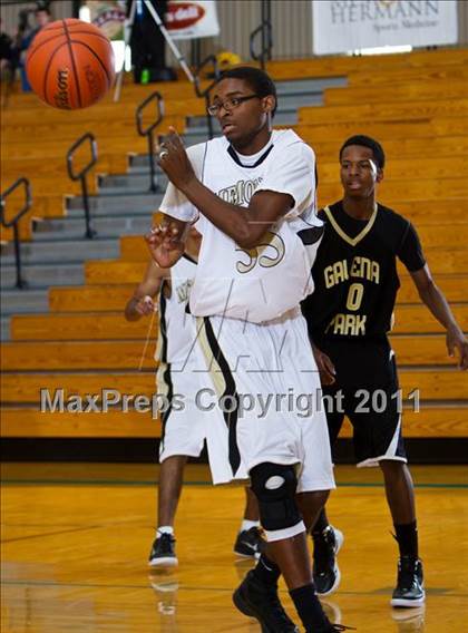 Thumbnail 2 in Pasadena Memorial vs Galena Park (McDonald's Texas Invitational) photogallery.