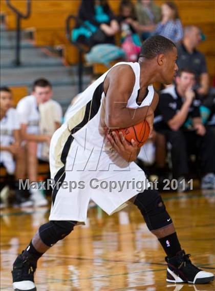 Thumbnail 2 in Pasadena Memorial vs Galena Park (McDonald's Texas Invitational) photogallery.