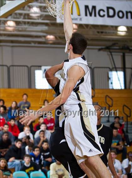 Thumbnail 1 in Pasadena Memorial vs Galena Park (McDonald's Texas Invitational) photogallery.