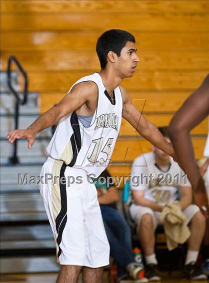 Thumbnail 1 in Pasadena Memorial vs Galena Park (McDonald's Texas Invitational) photogallery.
