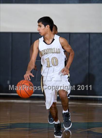 Thumbnail 2 in Pasadena Memorial vs Galena Park (McDonald's Texas Invitational) photogallery.