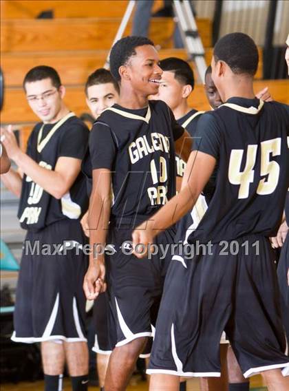 Thumbnail 2 in Pasadena Memorial vs Galena Park (McDonald's Texas Invitational) photogallery.