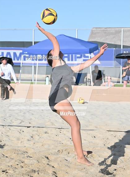 Thumbnail 1 in Arcadia vs. Salpointe Catholic (AIA DII Pairs Semifinal) photogallery.