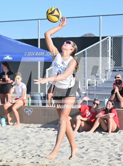 Thumbnail 3 in Arcadia vs. Salpointe Catholic (AIA DII Pairs Semifinal) photogallery.
