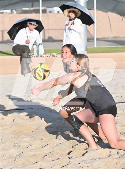 Thumbnail 2 in Arcadia vs. Salpointe Catholic (AIA DII Pairs Semifinal) photogallery.