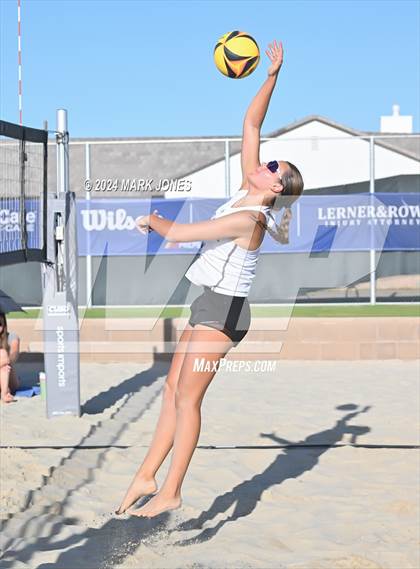 Thumbnail 2 in Arcadia vs. Salpointe Catholic (AIA DII Pairs Semifinal) photogallery.