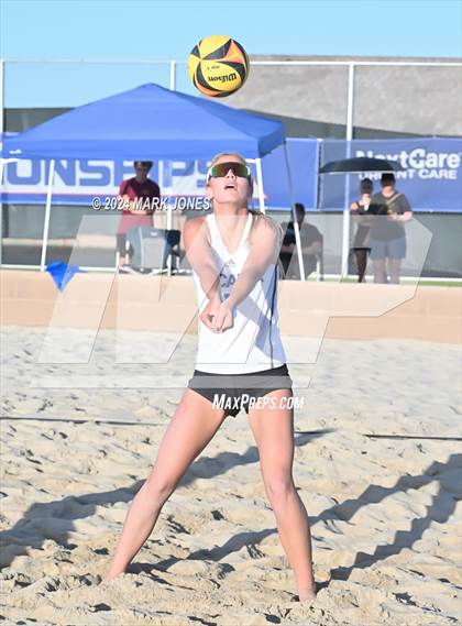 Thumbnail 1 in Arcadia vs. Salpointe Catholic (AIA DII Pairs Semifinal) photogallery.