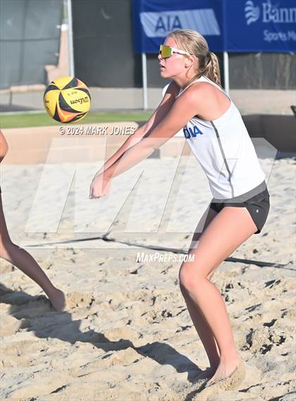Thumbnail 2 in Arcadia vs. Salpointe Catholic (AIA DII Pairs Semifinal) photogallery.
