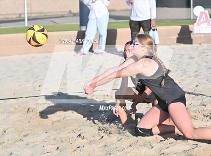 Thumbnail 3 in Arcadia vs. Salpointe Catholic (AIA DII Pairs Semifinal) photogallery.