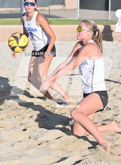 Thumbnail 3 in Arcadia vs. Salpointe Catholic (AIA DII Pairs Semifinal) photogallery.