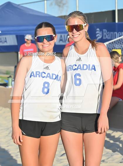 Thumbnail 3 in Arcadia vs. Salpointe Catholic (AIA DII Pairs Semifinal) photogallery.