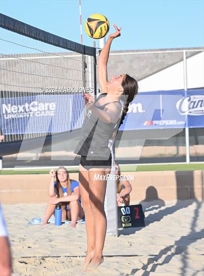 Thumbnail 2 in Arcadia vs. Salpointe Catholic (AIA DII Pairs Semifinal) photogallery.