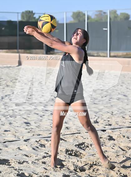 Thumbnail 3 in Arcadia vs. Salpointe Catholic (AIA DII Pairs Semifinal) photogallery.