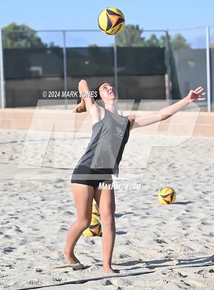 Thumbnail 1 in Arcadia vs. Salpointe Catholic (AIA DII Pairs Semifinal) photogallery.