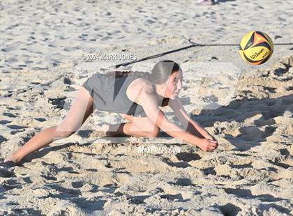 Thumbnail 1 in Arcadia vs. Salpointe Catholic (AIA DII Pairs Semifinal) photogallery.