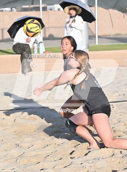 Thumbnail 3 in Arcadia vs. Salpointe Catholic (AIA DII Pairs Semifinal) photogallery.