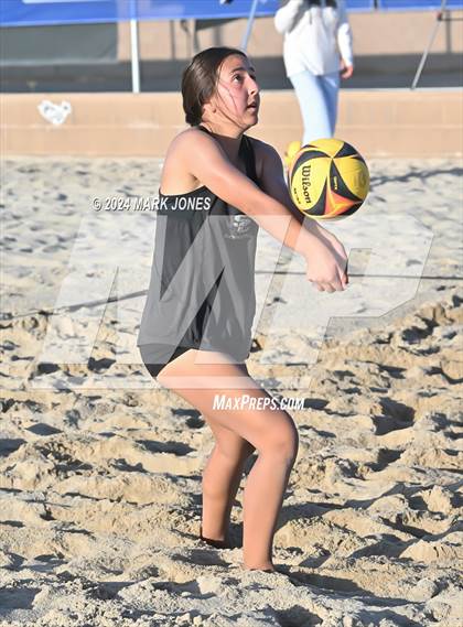 Thumbnail 3 in Arcadia vs. Salpointe Catholic (AIA DII Pairs Semifinal) photogallery.