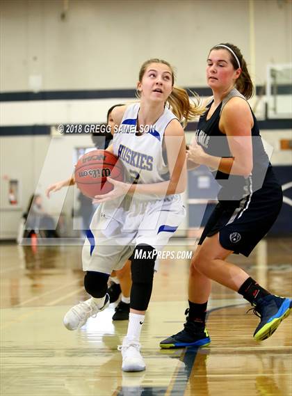 Thumbnail 2 in Sutter vs Casa Roble (Ram Challenge Tournament) photogallery.
