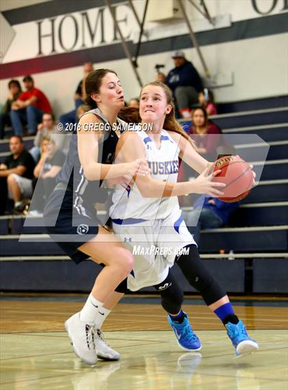 Thumbnail 1 in Sutter vs Casa Roble (Ram Challenge Tournament) photogallery.