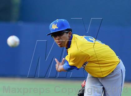 Thumbnail 2 in Grossmont vs. Mira Mesa (CIF SDS D1 Final) photogallery.