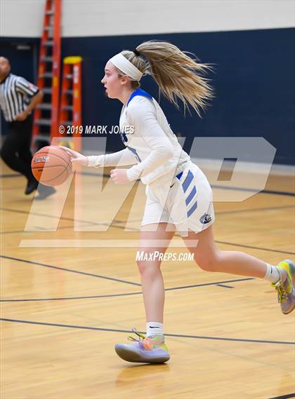 Thumbnail 2 in Grandview vs. Long Beach Poly (Nike Tournament of Champions)  photogallery.